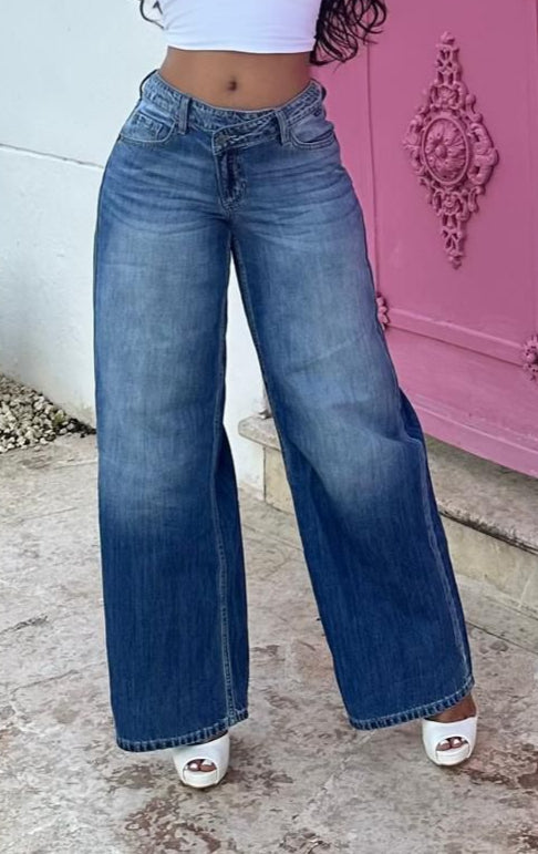 👖✨ Jeans Ancho Color Celeste Oscuro — Casual, Cómodo y Moderno
